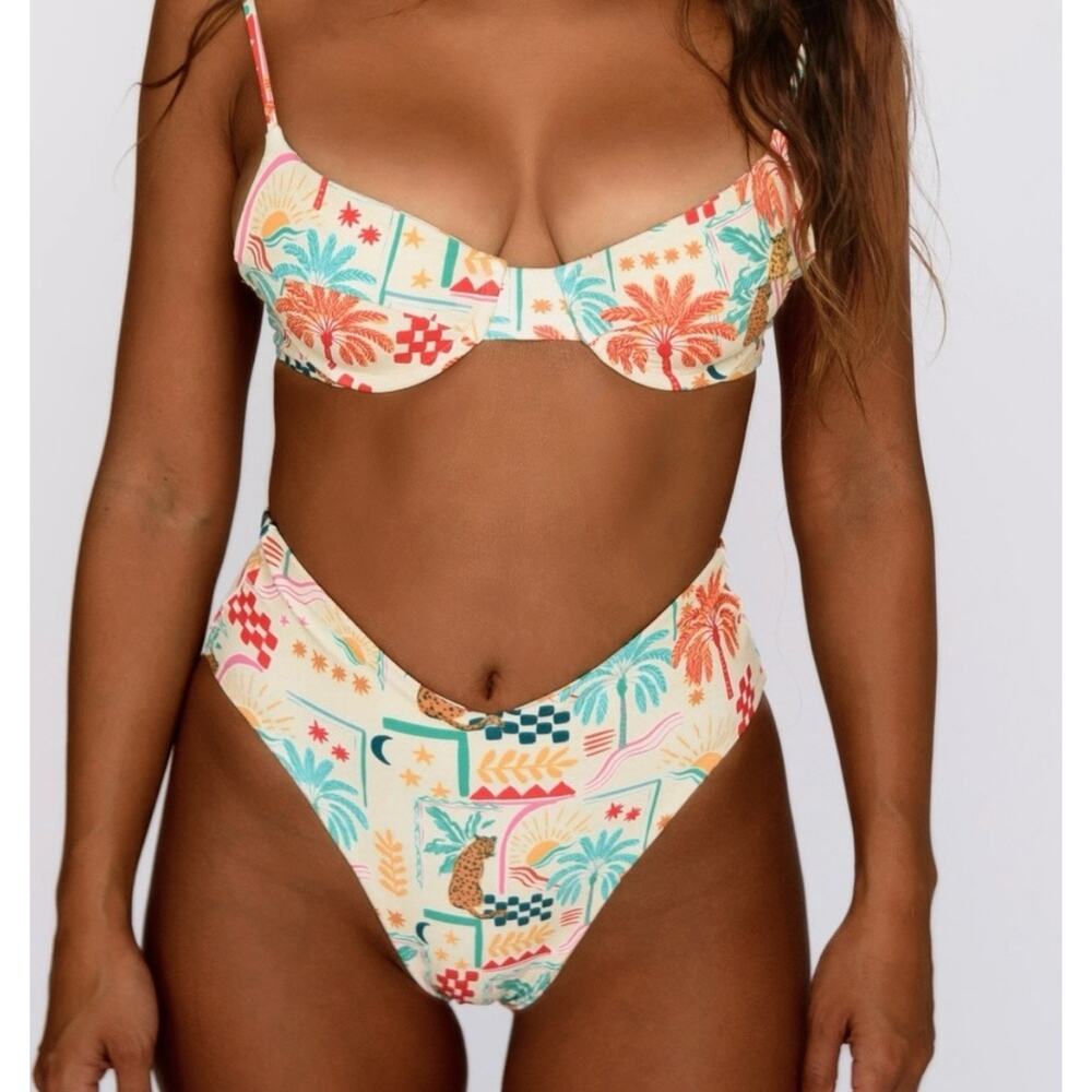Skatie• ‘Melly’ Bikini Bottom in MOZAMBIQUE